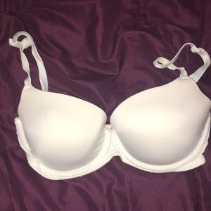 32C Victoria Secret bra